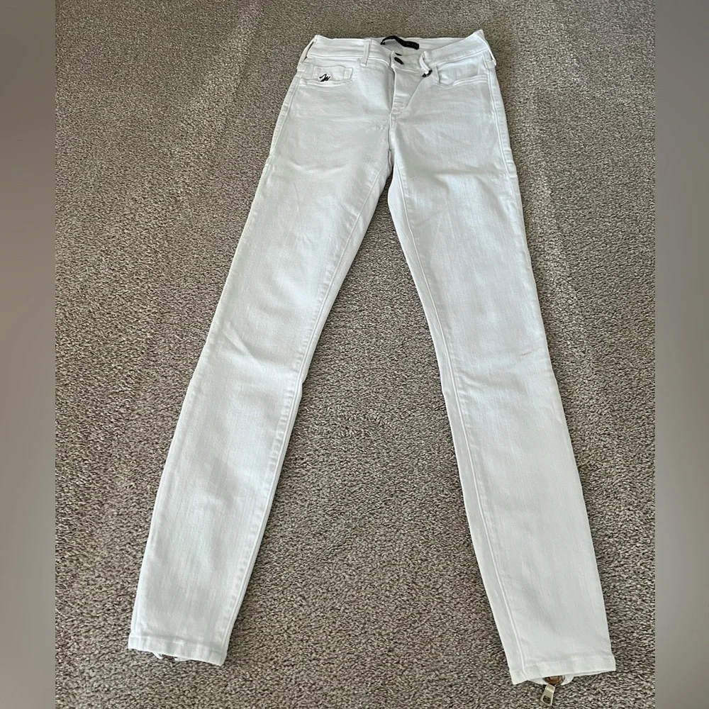 True Religion Mid-Rise White Skinny Jeans - Picture 4 of 16